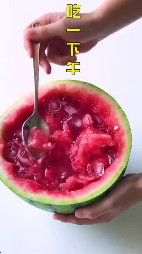 吃瓜爆料网红吃法,揭秘网红们的独特吃瓜技巧